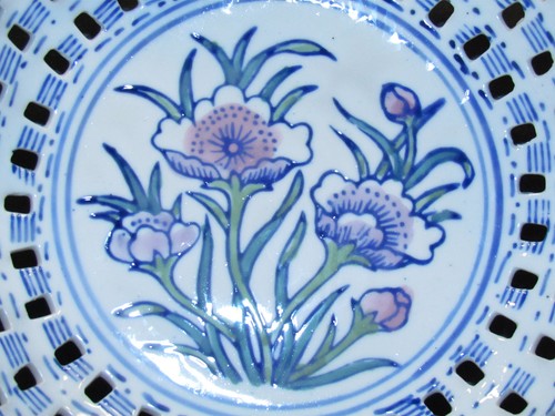 Vintage Handmade Porcelain Oriental Floral Hand Painted Blue and White Bowl - Picture 2 of 9