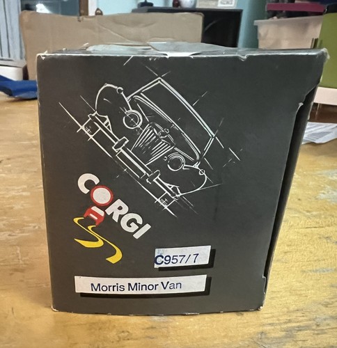 1986 Corgi Morris Minor Van C95717 Mini Car. Made In Great Britain - Picture 5 of 8