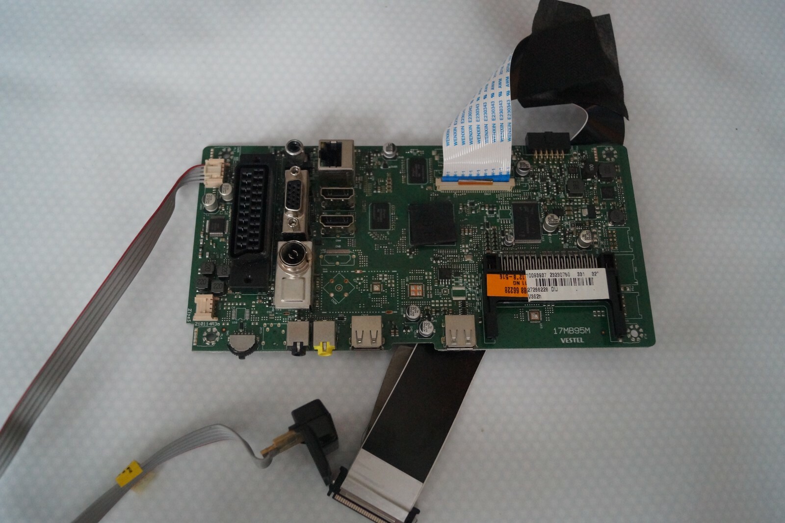 MAIN BOARD 17MB95M 23230750 FOR 32"" BUSH DLED32265HDCNTD TV, VES315WNDS-2D-N02