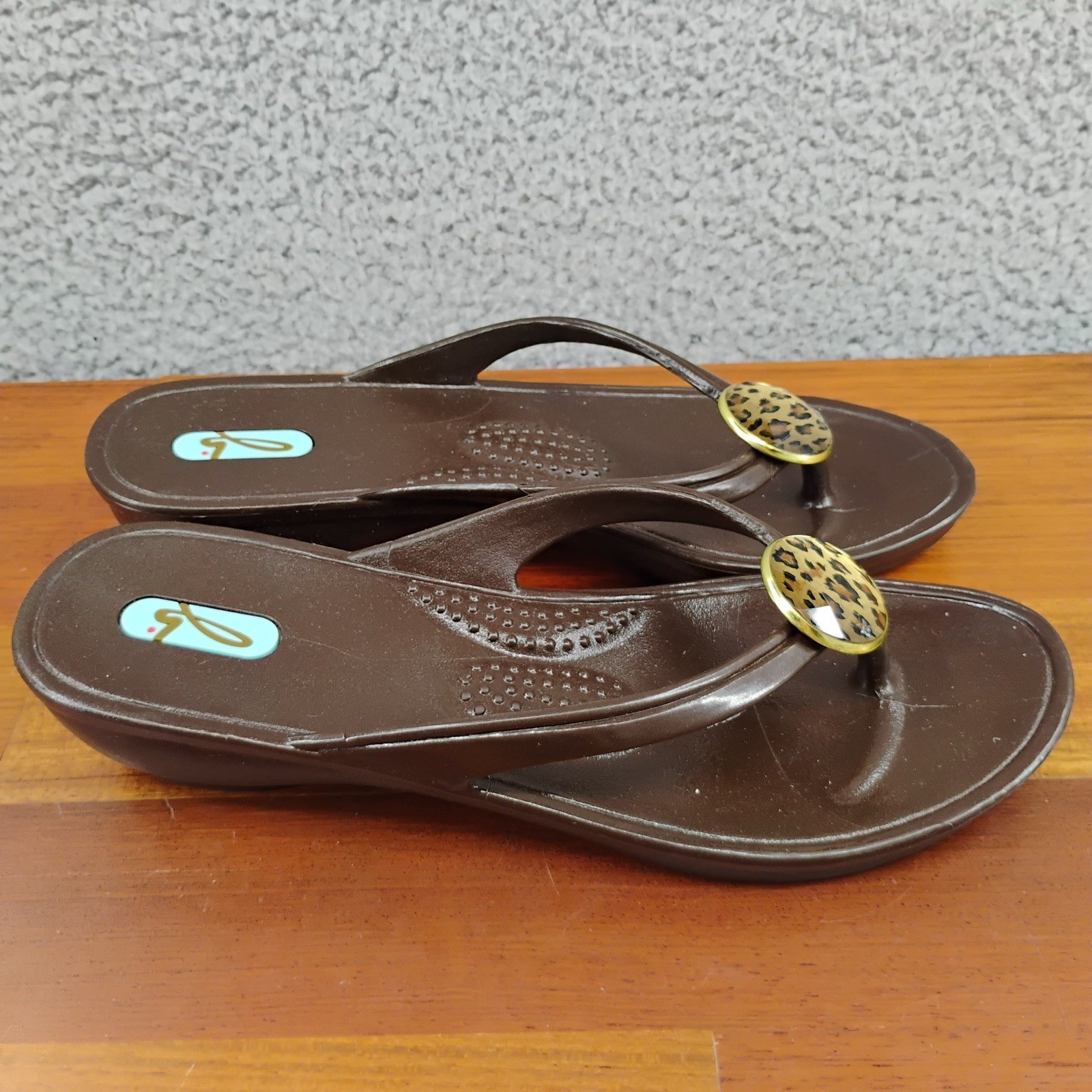 APL Infradito Okabashi Marrone Stampa Leopardata Abbellimento Medaglione Taglia Media