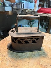 Ferro da stiro antico a carbone – Fine ’800 / primi ’900 