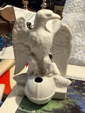  Encrier en porcelaine. Aigle impériale. Époque Napoléon III°. France