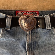 American Western vintage style Heart Belt Buckle black belt. 38.5 inches length.