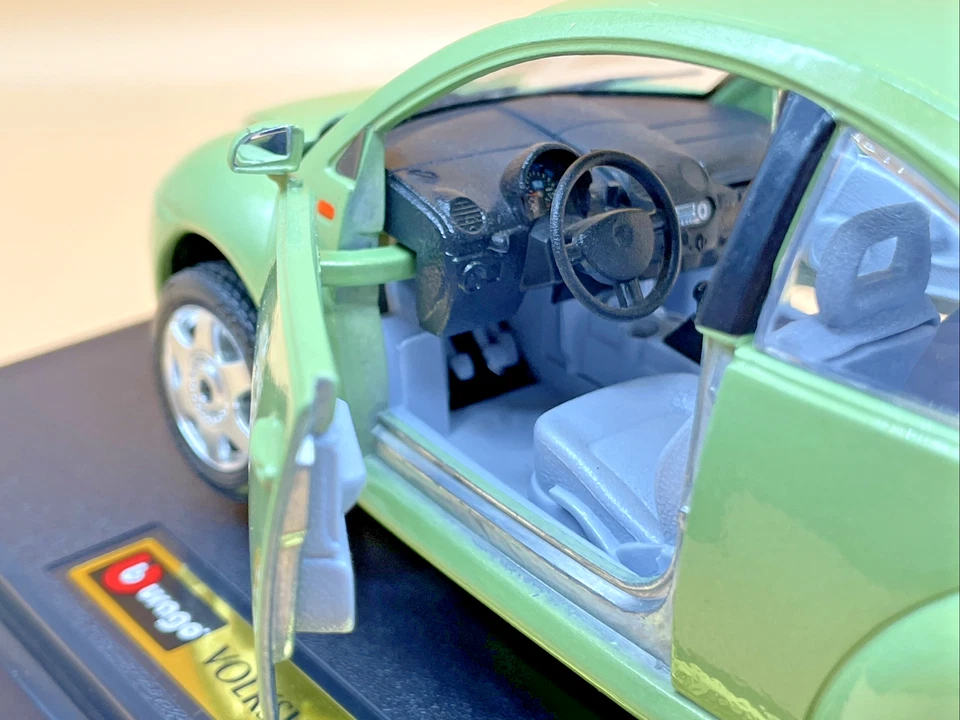 Burago Volkswagen Nuevo Escarabajo 1542 1:24 Verde Diecast Modelo En Caja Como Nuevo 1998 Foto 4 de 4