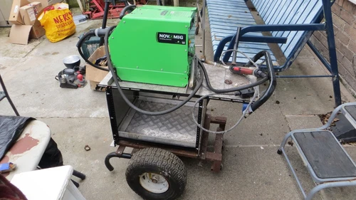 novomig 160 gasless welder with 4 meter torch and trolly