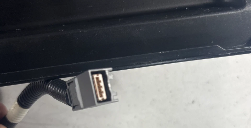 11-15 HONDA CR-Z CRZ CONSOLA CENTRAL DELANTERA BISEL EMBELLECEDOR CON TOMA DE CORRIENTE OEM Foto 4 de 4