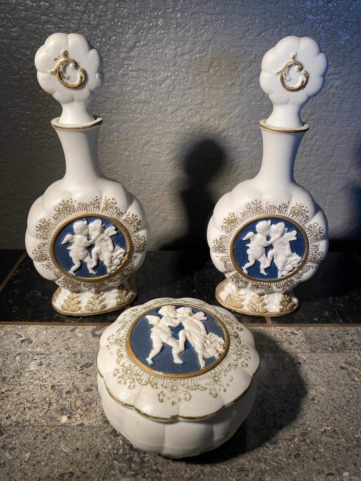 Vintage Porcelain Cherubs Kissing Decanters/Perfume Trinket/ Powder Tilso Japan eBay
