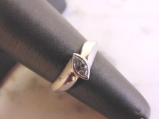 Womens Vintage Estate Sterling Silver Ring w/ Marquise Cut Stone 2.5g E4058