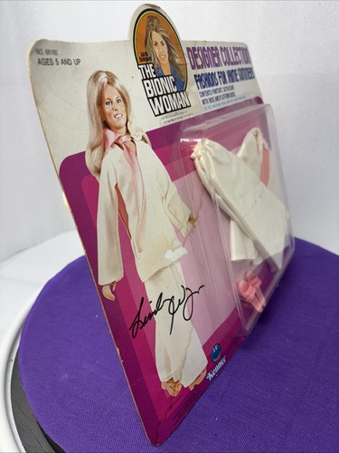 Bionic Woman Autographed Signed Lindsay Wagner Fashion MOC Six Million Dollar - Picture 6 of 18