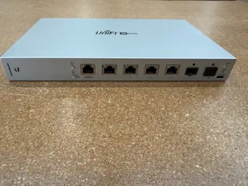 Ubiquiti Networks UniFi Switch 6 XG PoE 10G 6-Port Switch PoE++ US-XG-6POE