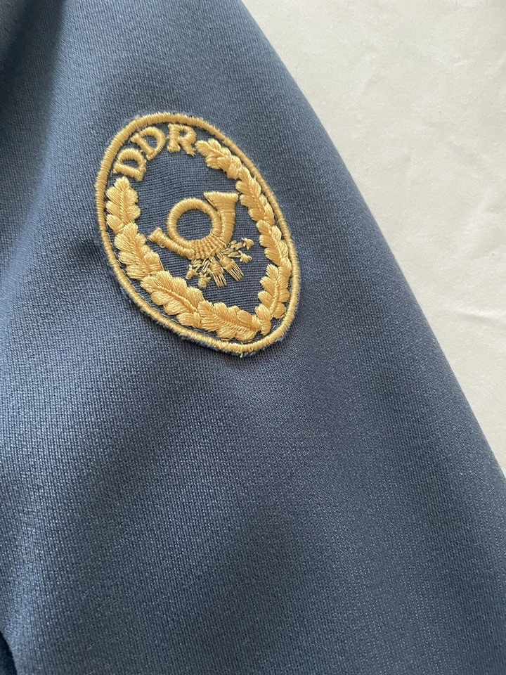 Original DDR Uniform für Damen POST  - Bild 3 von 4