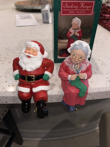Vintage Hallmark Mr & Mrs Santa Claus Christmas Stocking Hangers Holders 1988 - 第 1/7 張圖片