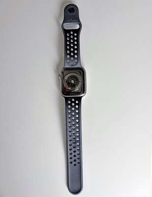 Apple Watch Series 5 Nike 44mm Space Gray Aluminum Case with
