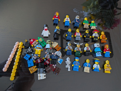 LEGO Minifigure Lot Bulk Random Mixed Figures Parts Accessories Huge Bundle 20 +