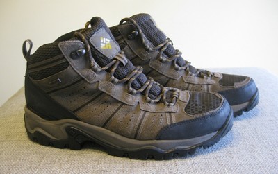 columbia grants pass waterproof men's hiking boots