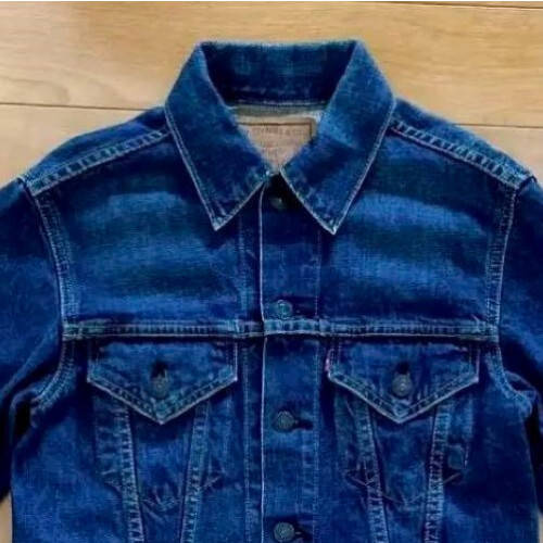 Vintage 90s Levi's 557 3rd Denim Jacket in Dark-Blue Size:36 Vintage 90s Levi's 557 3rd Denim Jacket in Dark-Blue Size:36