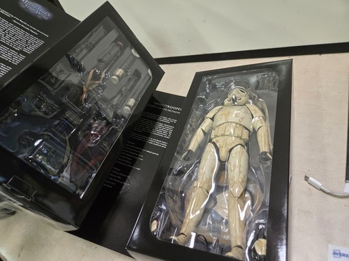 Star Wars Sideshow Sandtrooper Desert Sands Detachment 1:6 scale SEALED - Picture 5 of 5