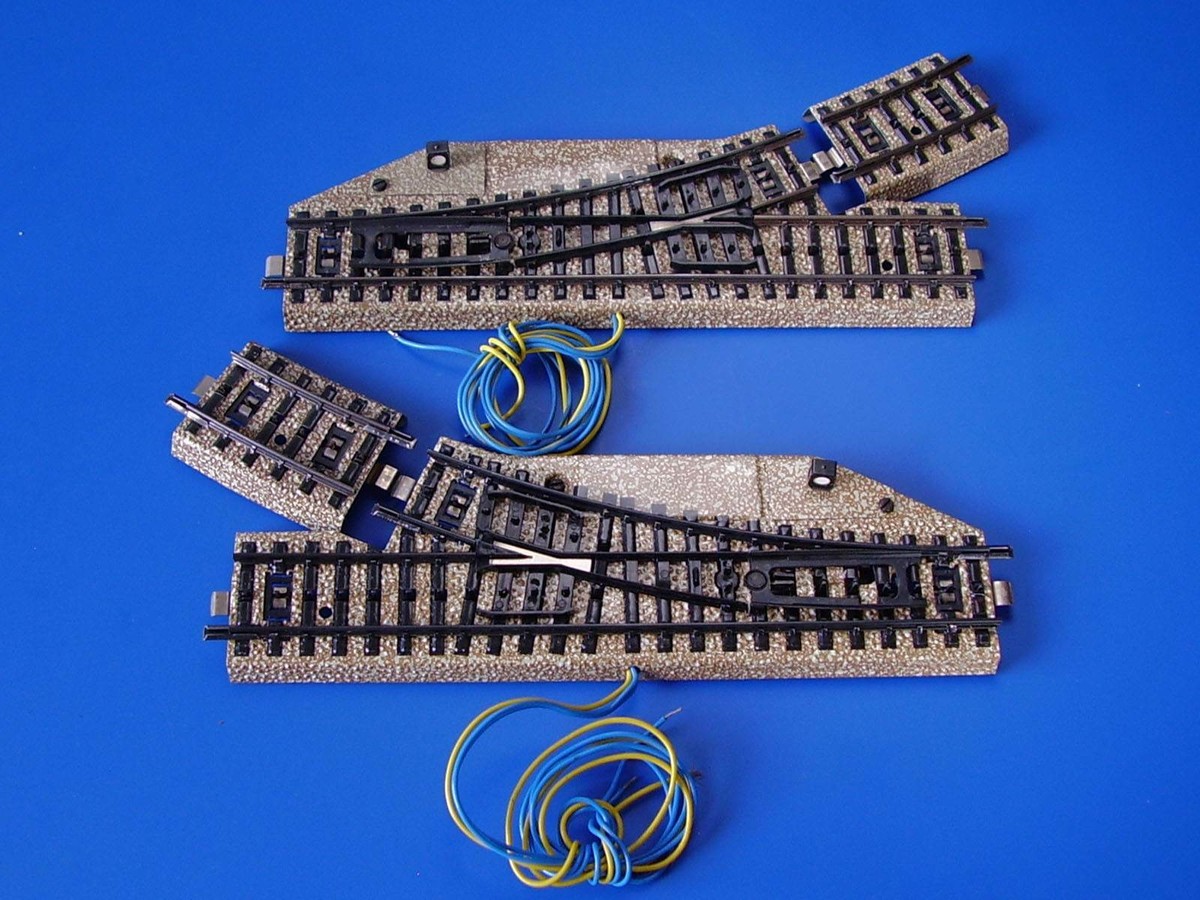 ヌラmärklin メルクリン HOゲージ 架線　7019 MARKLIN H0 - 5137 - Pair of Straight Switches - M Track / EXC | eBay