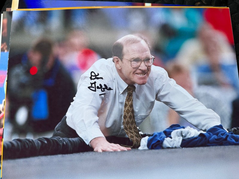 DAN GABLE signed IOWA OLYMPICS WRESTLING GOLD TRUMP Iowa 8x10 photo