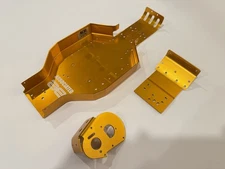 Team Associated RC10 40th Edition Chassis, Kick Up Nose Plate, Motor Mount #2095