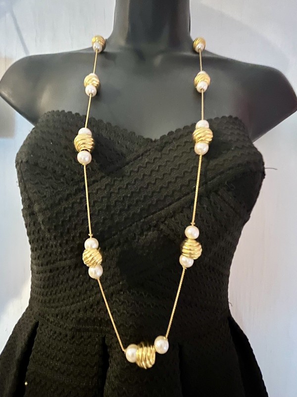 Anne Klein Necklace Faux Pearls Beads Elegance, Statement Fashion Glamour 