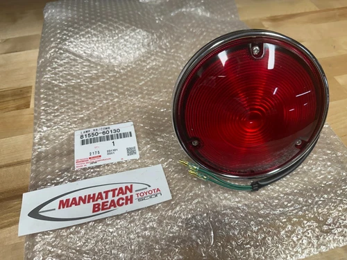 NEW 1969-1973 FJ40 LAND CRUISER OEM TAIL LIGHT LAMP 81550-60130 GENUINE TOYOTA