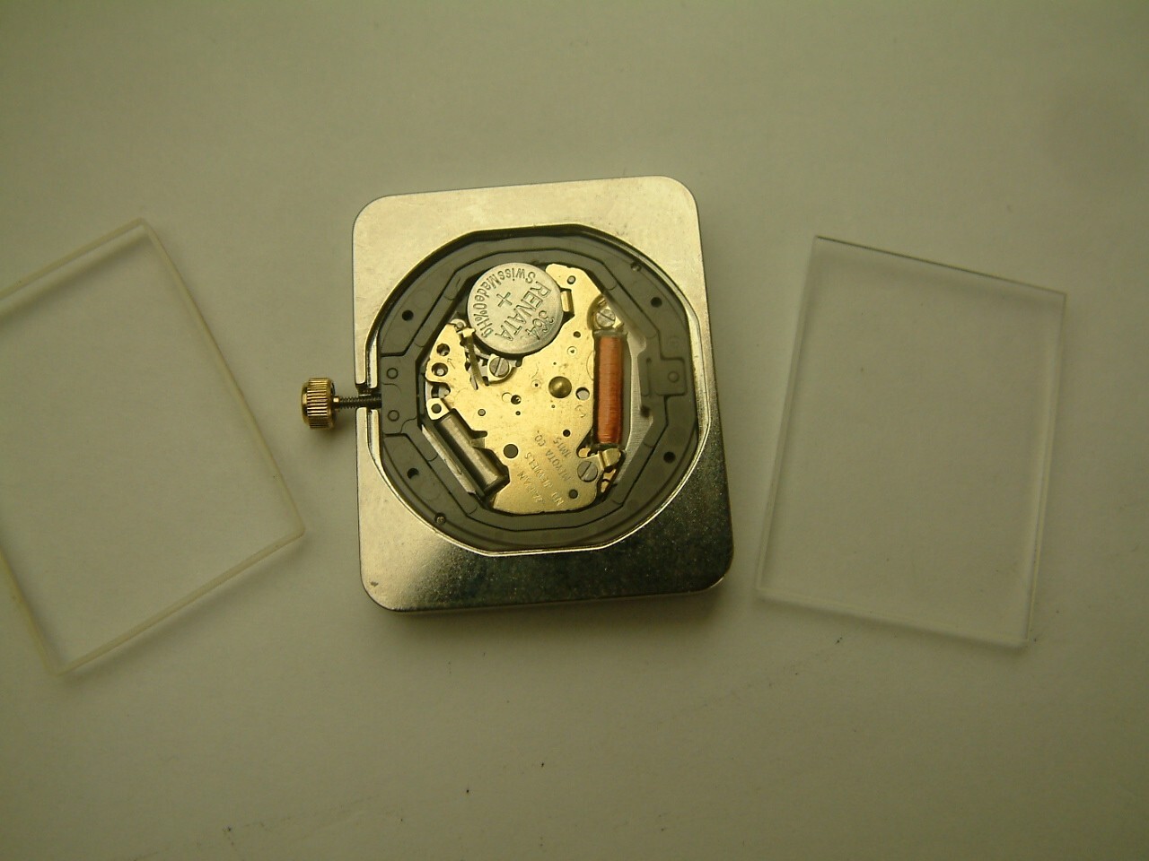 GENTS ACCURIST GOLD Quartz Wrist watch Movement , CAME OUT OF 9CT GOLD