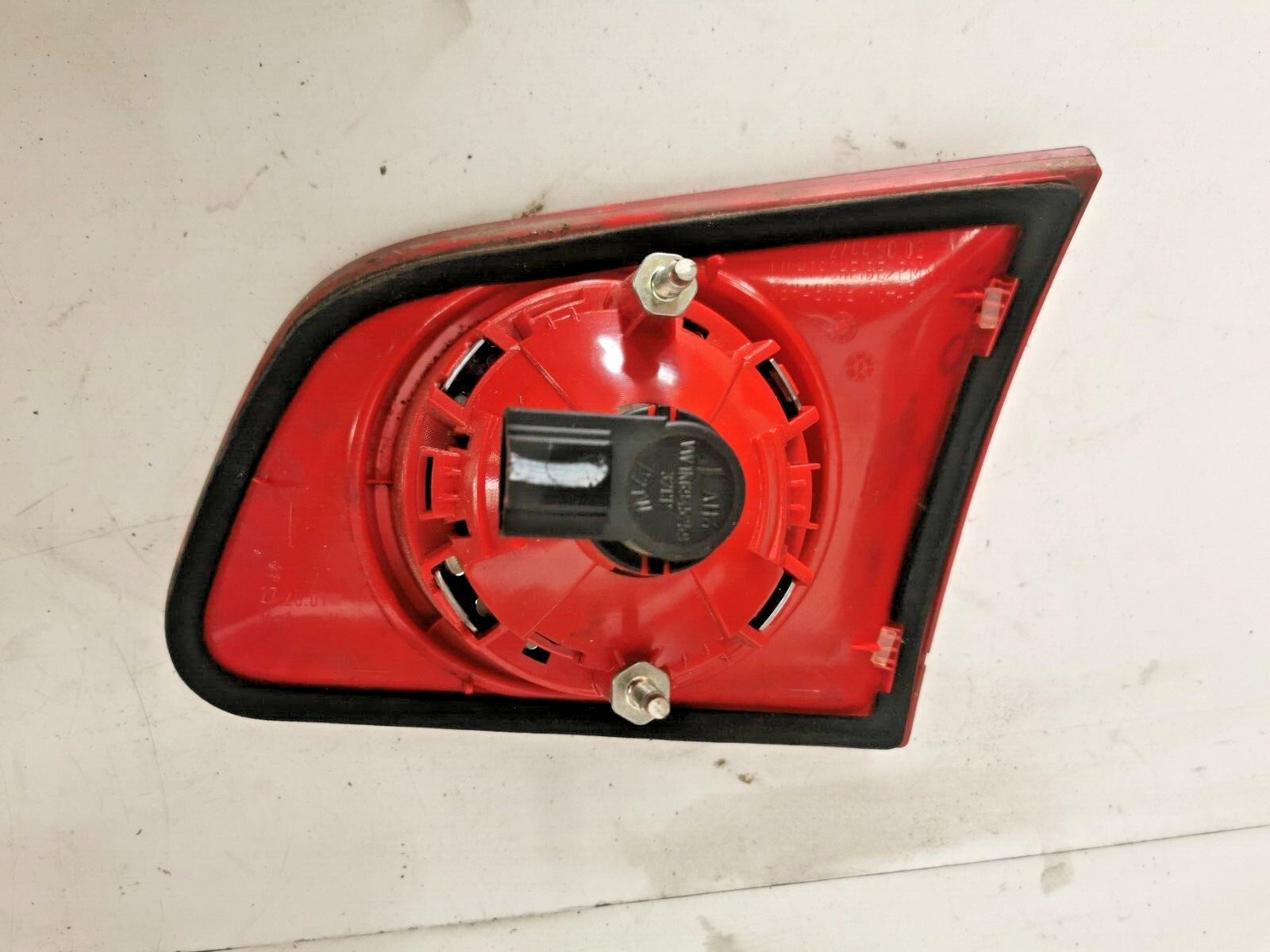 VW Passat B6 Estate Passenger Left Rear Tail Light 3C9945093A 2005 TO vw-passat-b6-estate-passenger-left-rear-tail-light-3c9945093a-2005-to