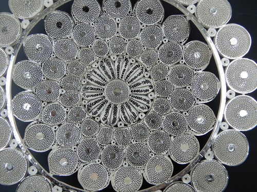 Piatto tondo vintage in filigrana argento Tarakasi 263 grammi made in India - Foto 2 di 9