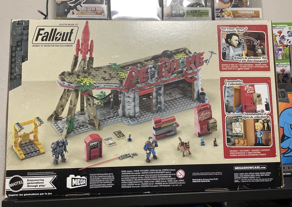 MEGA Fallout Red Rocket Truck Stop Set (824 pcs) SLIGHT *BOX DAMAGE* - Image 3 of 3