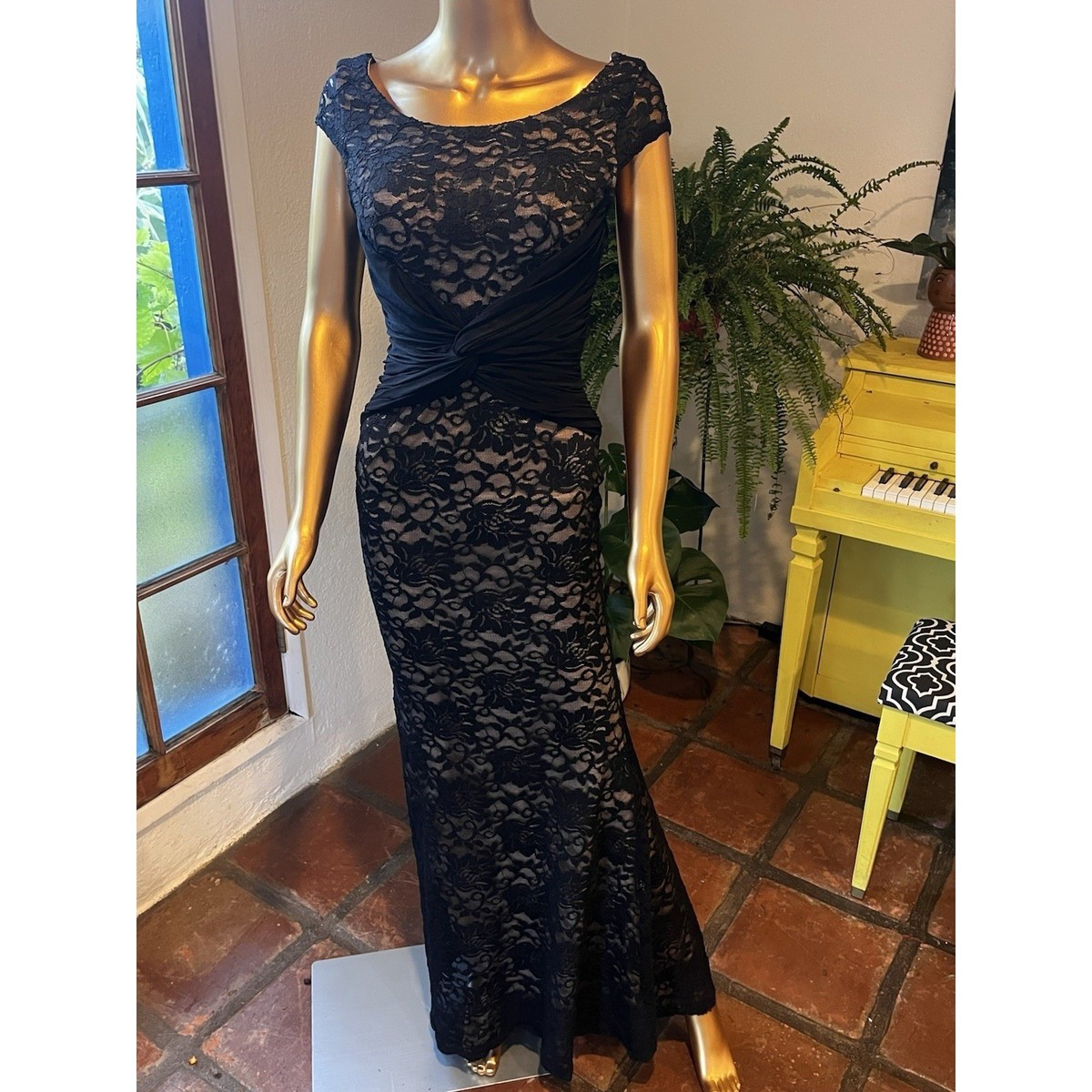 green emerald velvet dress Shop La Femme 32445 Sweetheart Neckline Zipper Back High Slit Hot  Stone/Fishnet/Tulle A-Line Evening Dress – B Chic Fashions main image 1