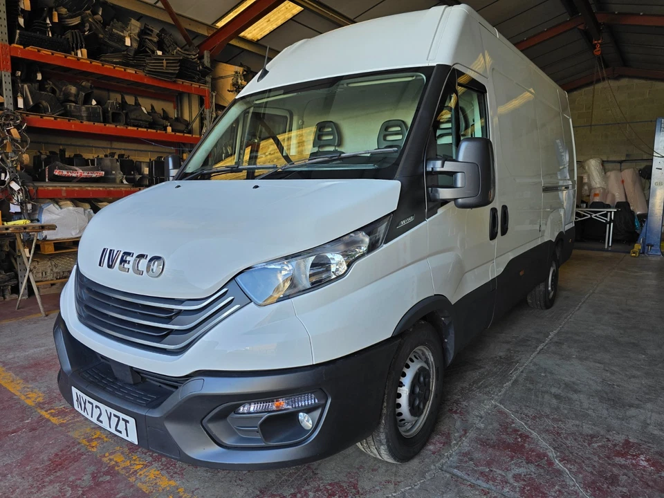 2022 Iveco Daily 35S14 Business Diesel 2.3 High Roof Service Van 3.5t Medium Wb - Image 2 of 4
