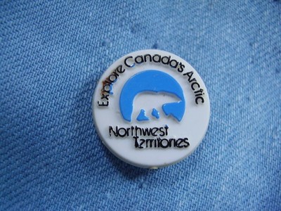 Pin Explore Canadas Arctic Northwest Territories Canada Kanada Eisbär