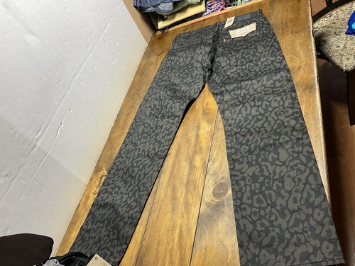 Levi's Men's 501 Original Shrink to Fit Bubble Camo Print Men's Jeans 36x34 NWT - Picture 2 of 14