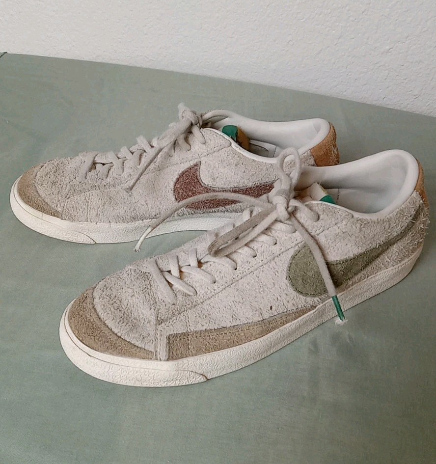 Picture 1 of 9