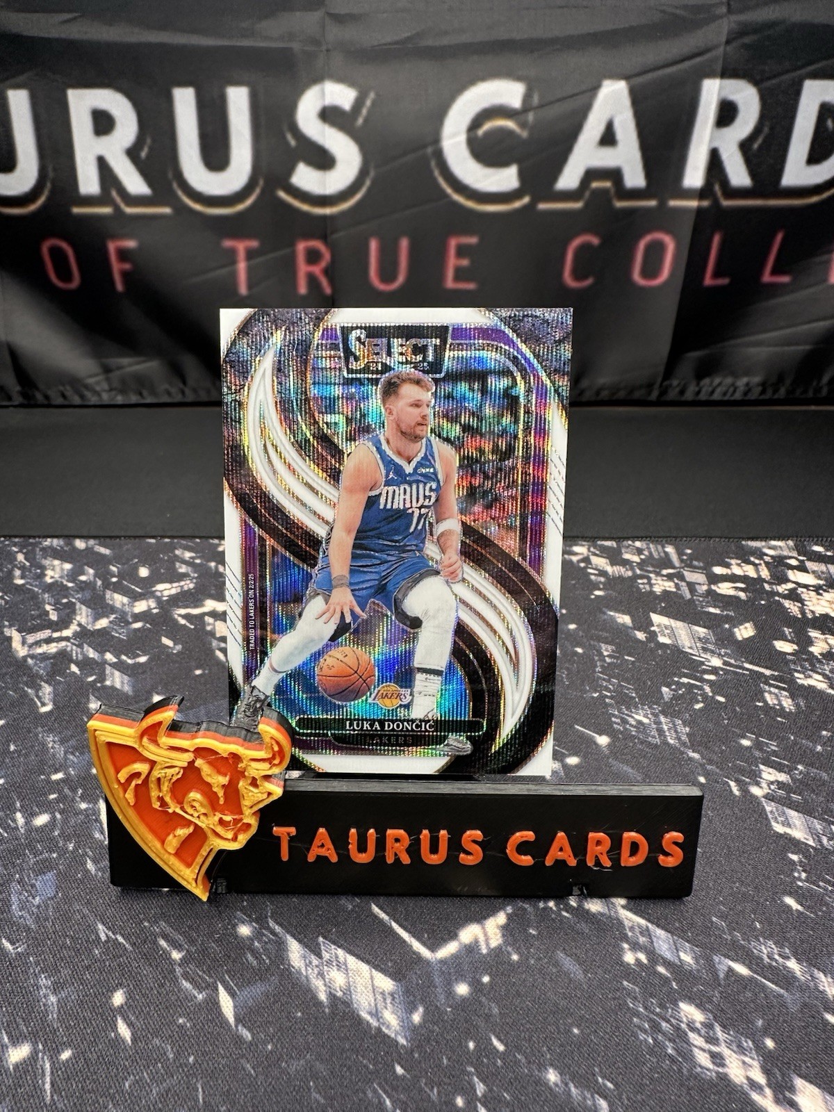 2024 PANINI SELECT WHITE WAVE Premier Level #141 LUKA DONCIC /99 