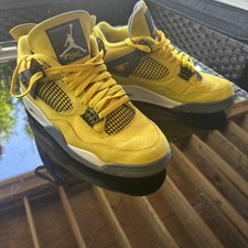 Taglia 10,5 - Jordan 4 Retro Lightning 2021 CT8527-700