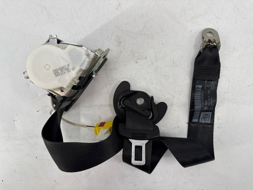 Volkswagen PASSAT B6 2010 Hinten Sicherheitsgurt vorne 3C1857706R LAA14401