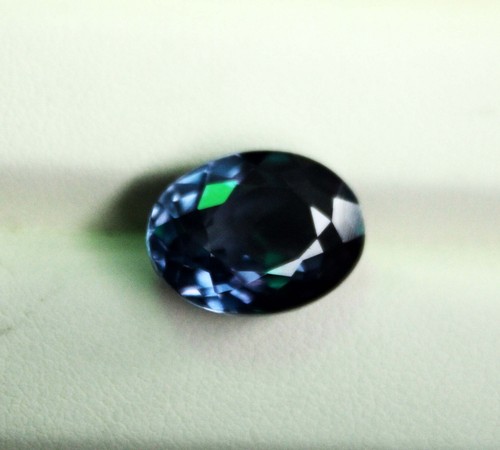 Piedra preciosa suelta 10,30 quilates de alejandrita natural cambio de color corte ovalado AA++CERTIFICADA - Imagen 4 de 7