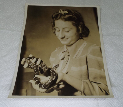 8 X 10 INCH PHOTOGRAPH OF A PUPIL OF THE HARRITY SCHOOL WITH A KING SNAKE READ!!