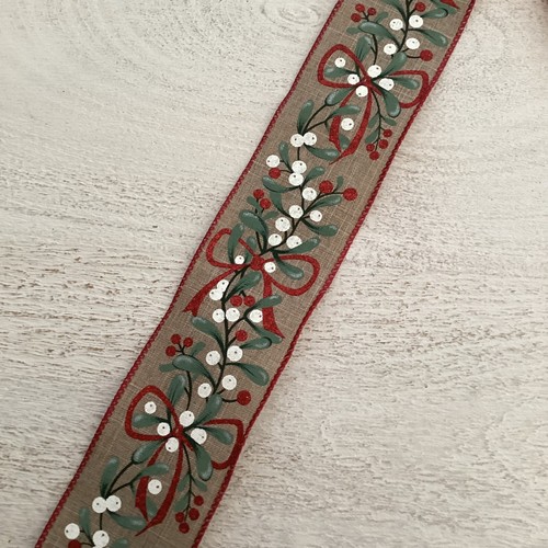 5 YARDS CHRISTMAS MISTLETOE PRINT WIRED EDGE RIBBON, 2 1/2" Wide - Picture 5 of 5