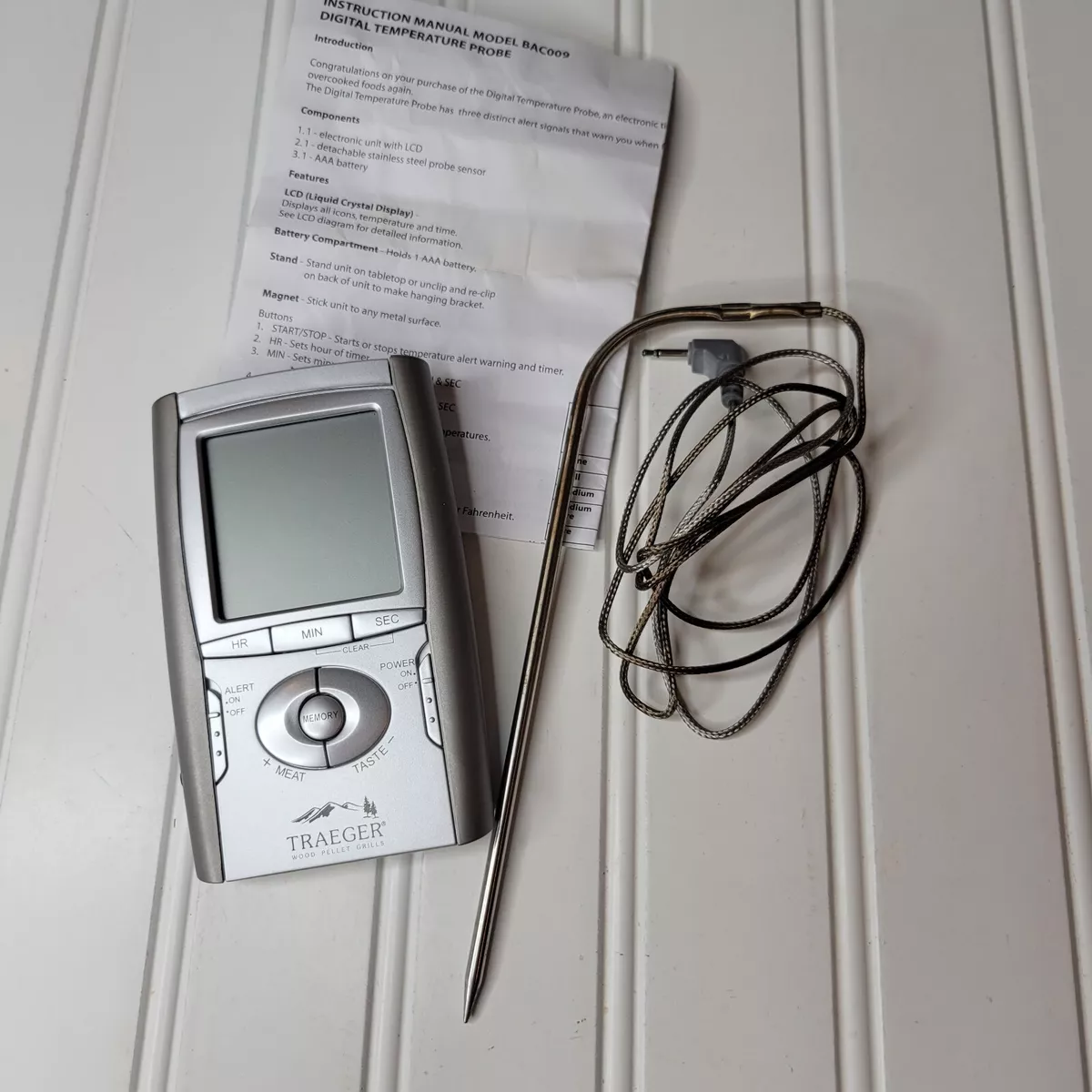 Traeger top digital thermometer