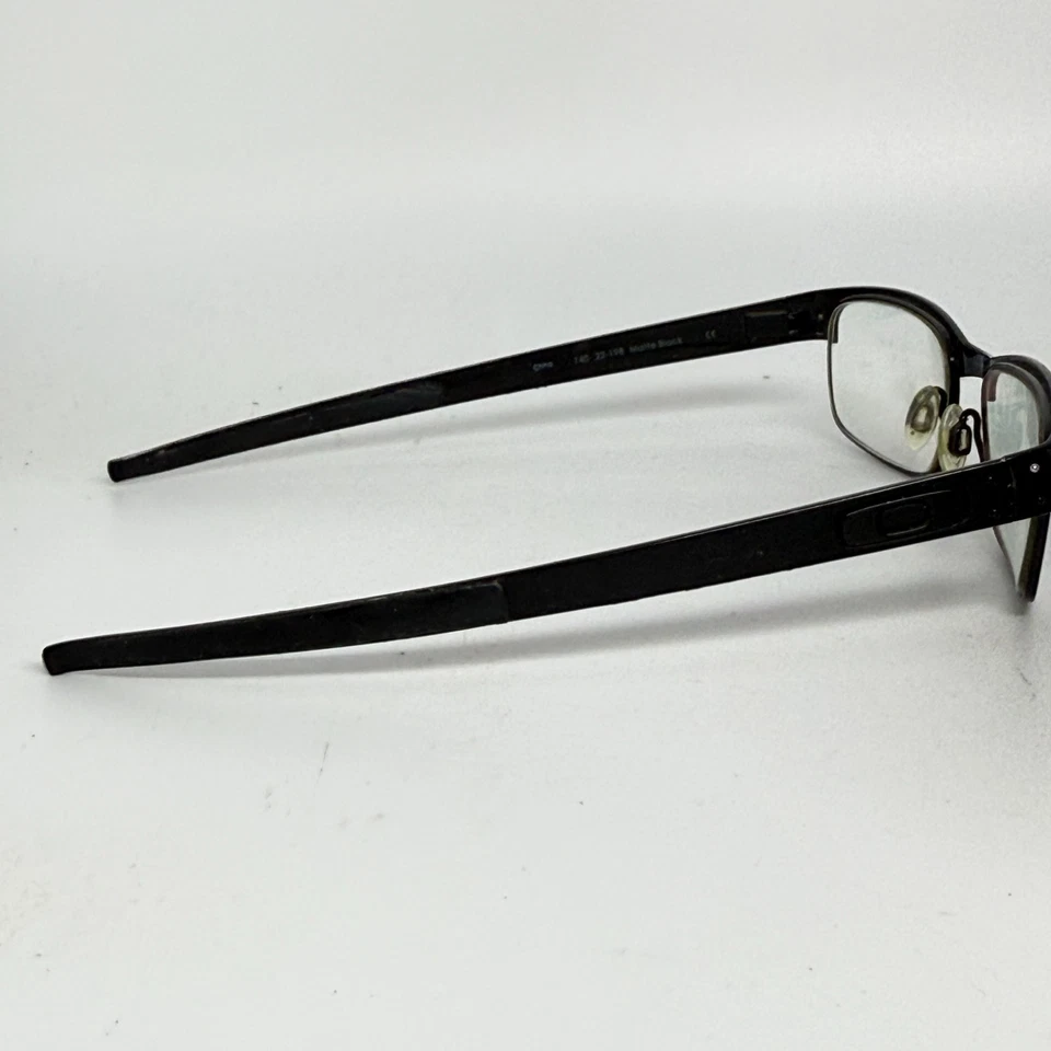 Gafas Oakley con placa de metal 22-198 monturas negras mate plateadas 53-18-140 19922 Foto 4 de 4