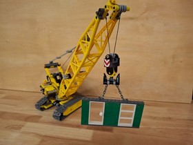 LEGO City #7632 Crawler Crane Complete with Instructions & Minifigures