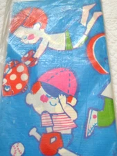 BIRTHDAY Paper Table Cover REDHEAD BOYS NOS Vintage SPORTS Laurel Party Goods