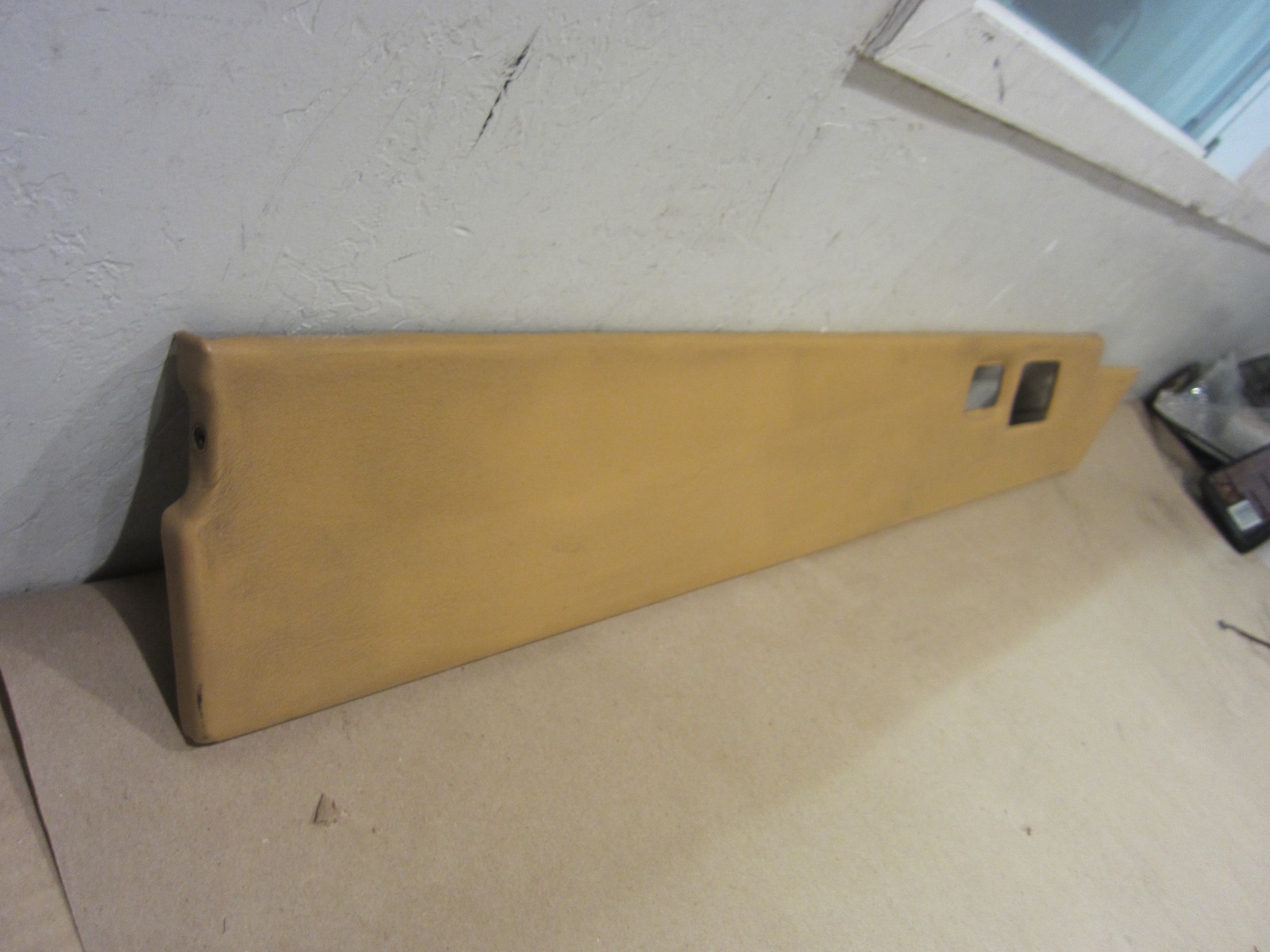 Ferrari Mondial t - LH Central Door Panel Trim - Beige - P/N 61926400