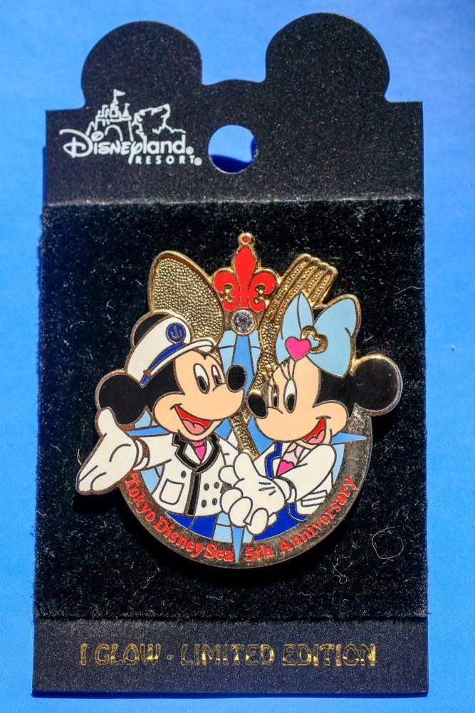 ON CARD- DISNEY TOKYO DisneySea DINING VOYAGE 2007 5th Anniversary Resort PIN