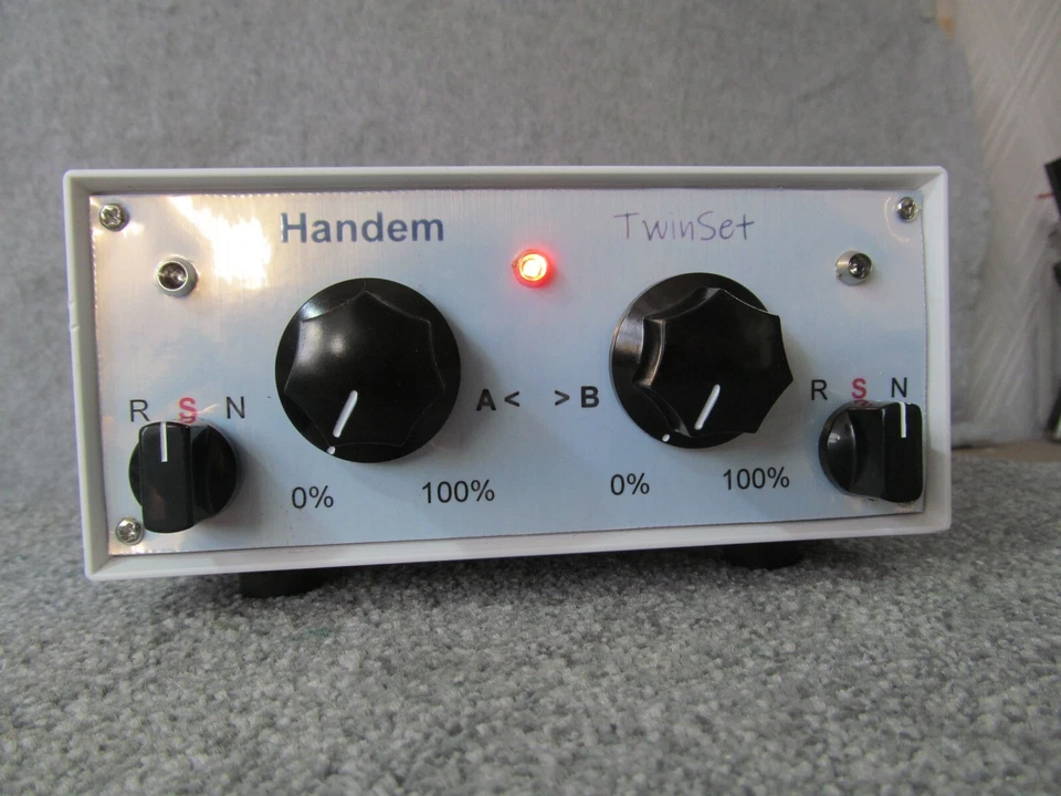 Handem Twin Track Controller. Excellent 00 / 0 gauge control. Fast Delivery - Image 3 of 4