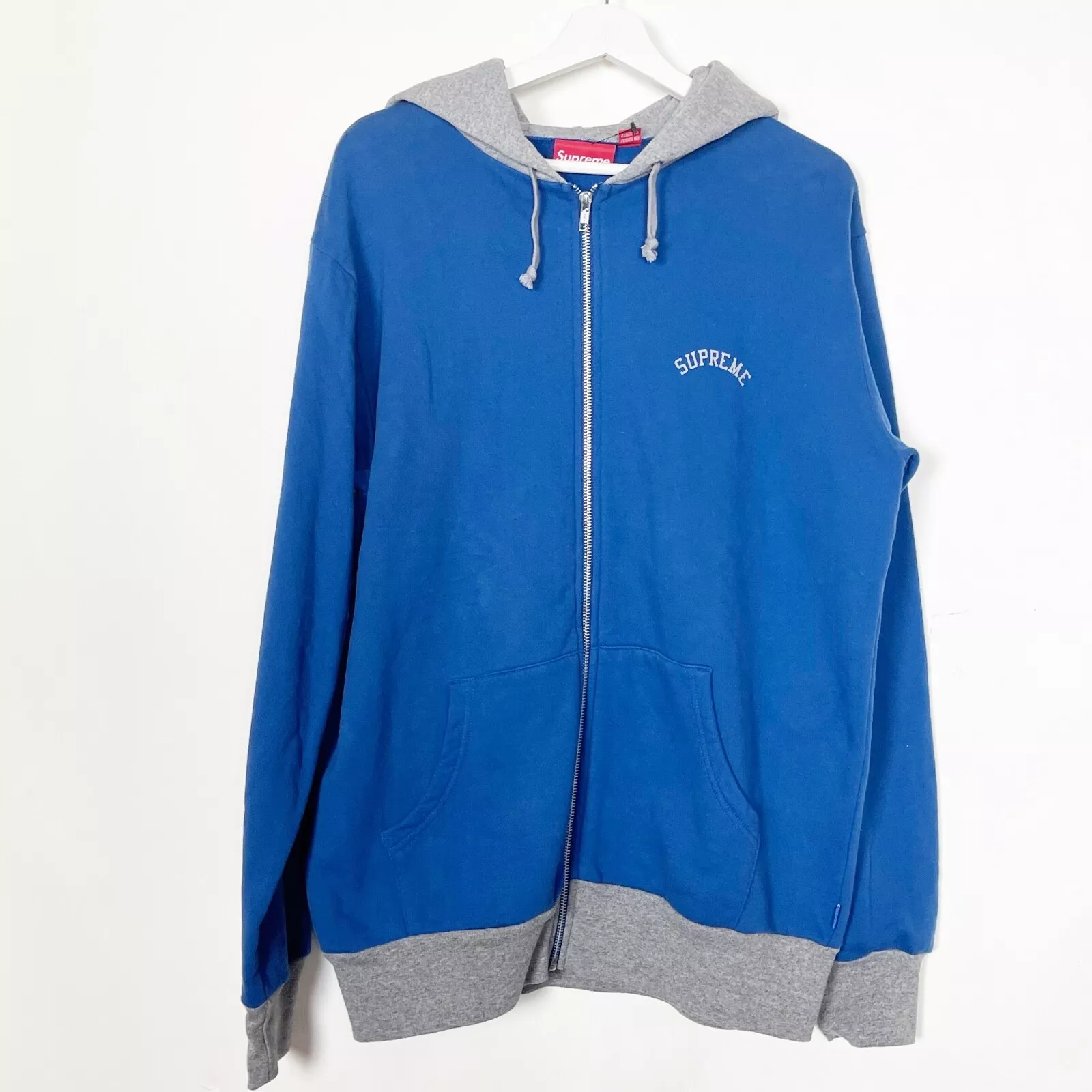 Sweat à capuche Supreme taille L logo zippé bleu gris vintage NEUF AVEC ÉTIQUETTE RARE !!!!