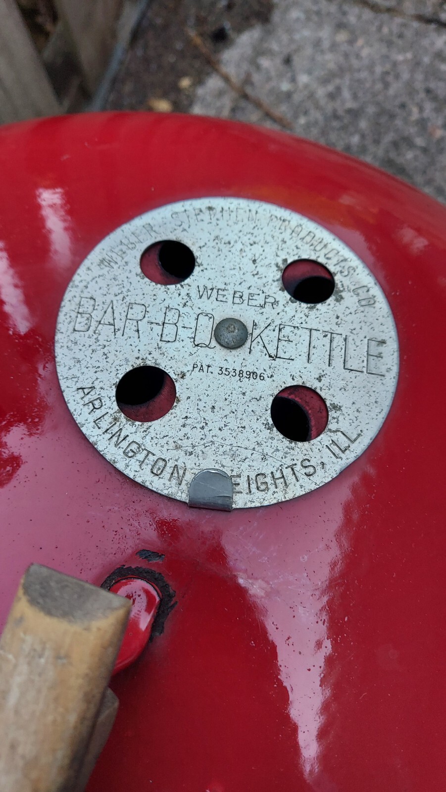 VINTAGE WEBER KETTLE GRILL 22' RED WOOD USA METAL HANDLES BarBQue eBay